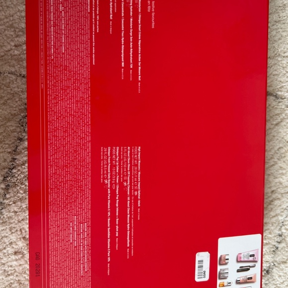 Brand New Clinique Set For Sale - Picture 4 of 4